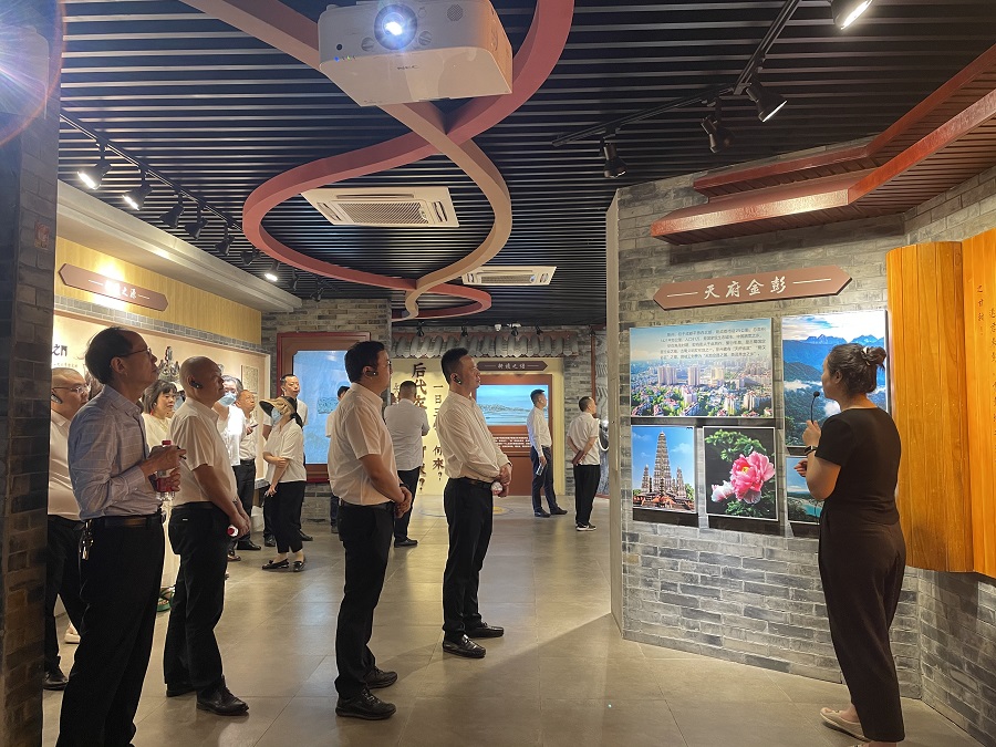 香港正版六台盒宝典资料大全